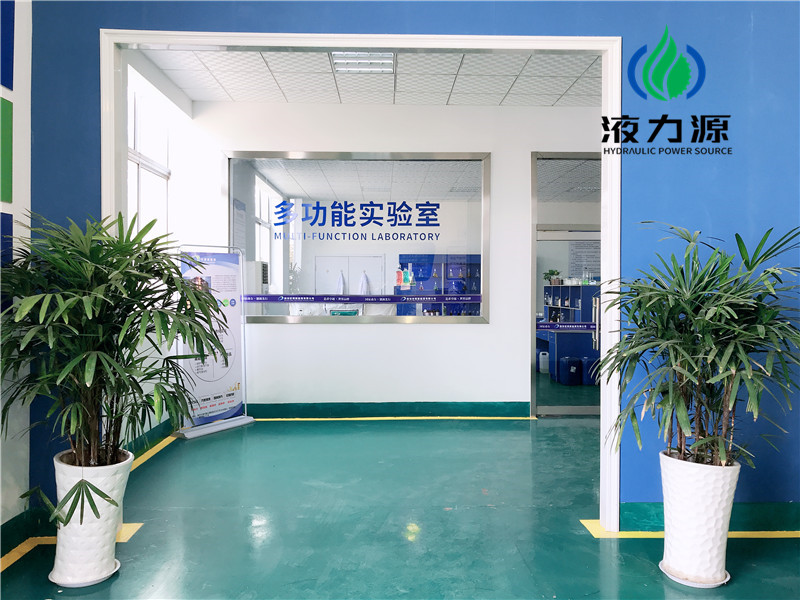 液力源車(chē)用尿素設(shè)備050.jpg